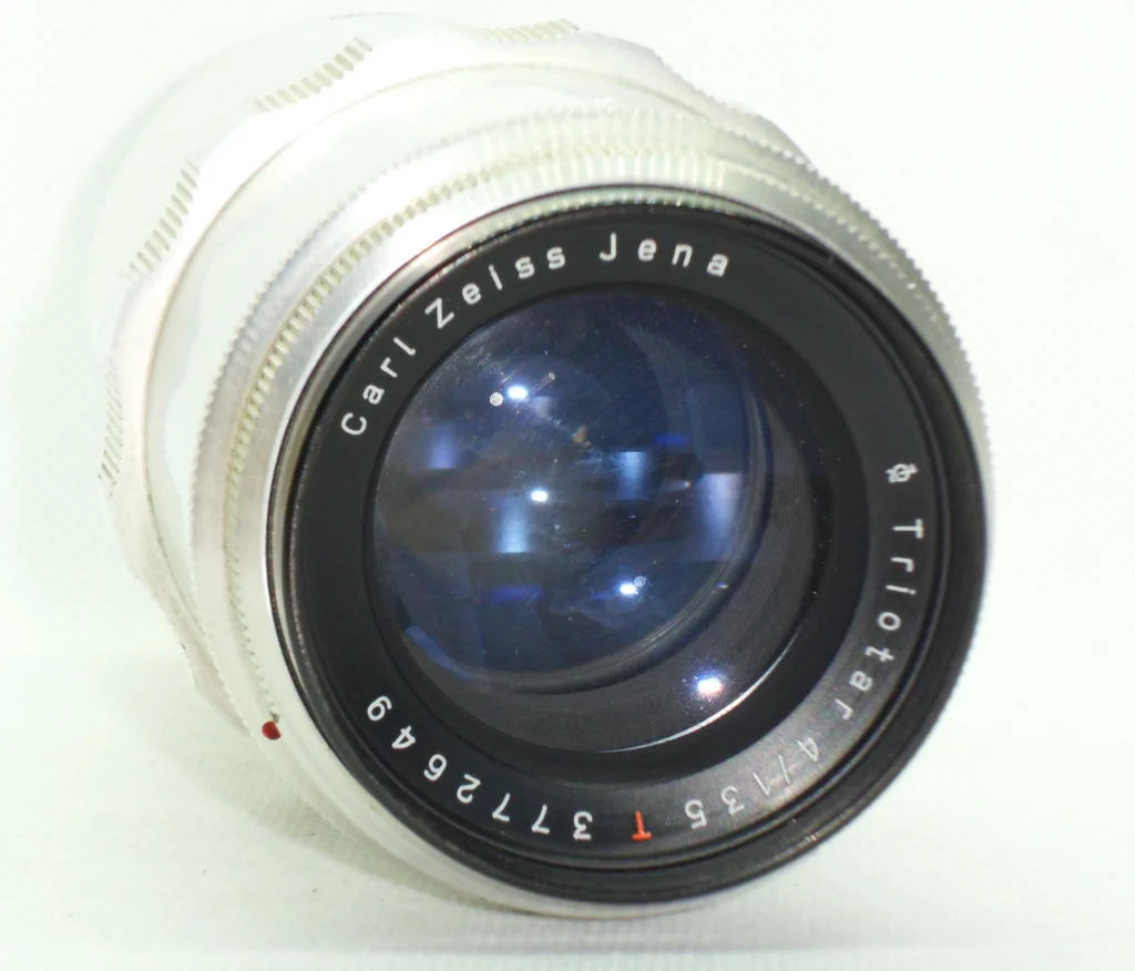 Vintage telephoto lens for collectors – Carl Zeiss Jena Triotar 135mm Exakta